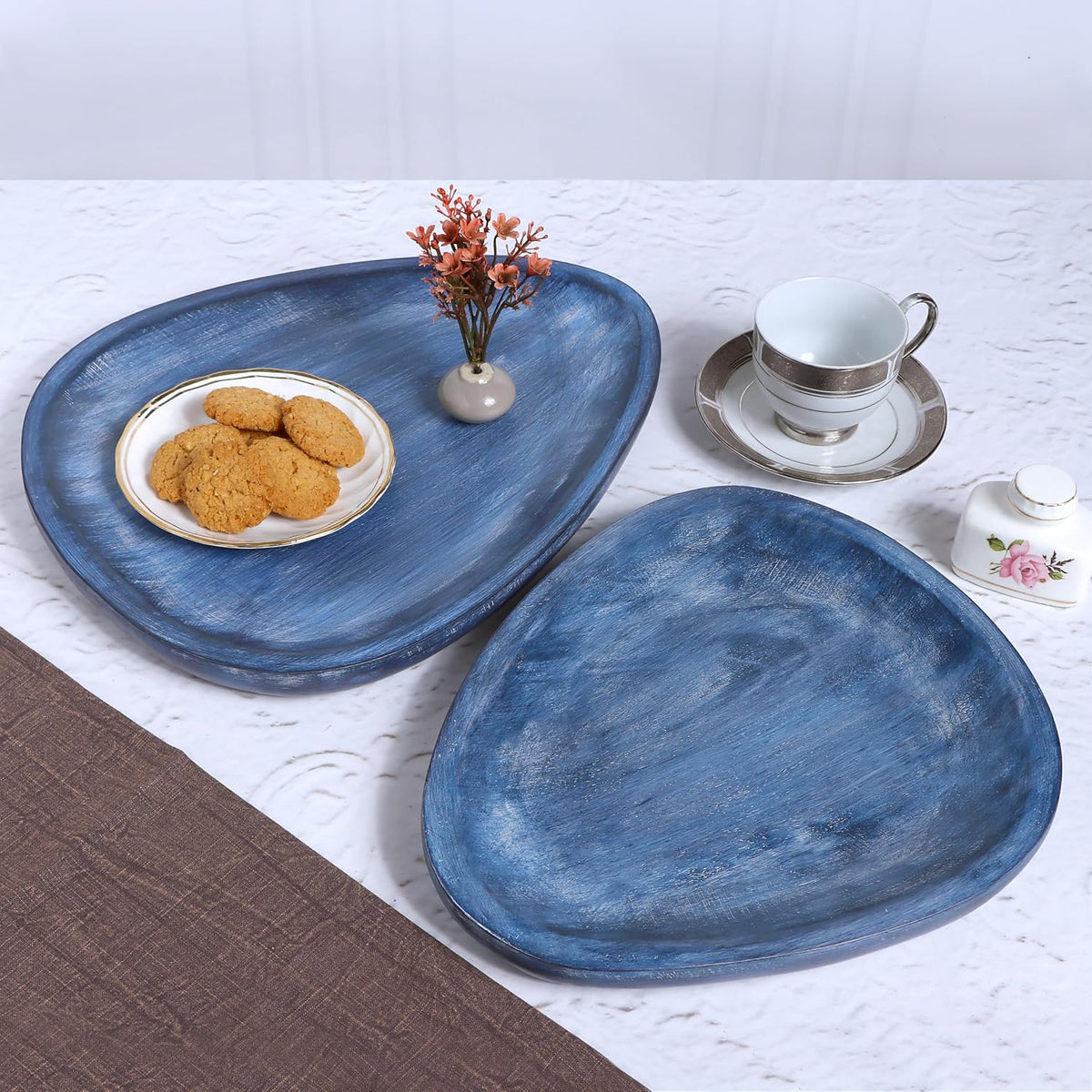 Set of 2 Oval Mango Wood Serving Tray Handmade Metal Fruit Bowl Decorative Vanity Platter Tray, Kitchen Bathroom Counter Storage Counter Organizer, 14/12 Inch - Ebony Blue