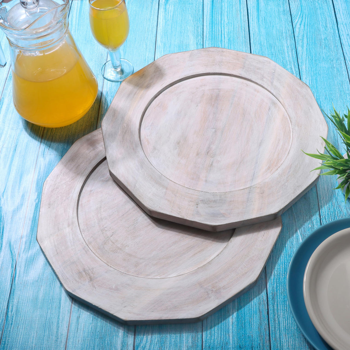 Alpha Living Home Acacia Wood Plates Set of 2 Round Wooden Dinner Plates, Charger Serving Tray Lightweight, Natural Dinnerware Dishes for Steak, Snack, Dessert, Cake, Housewarming - White Pecan