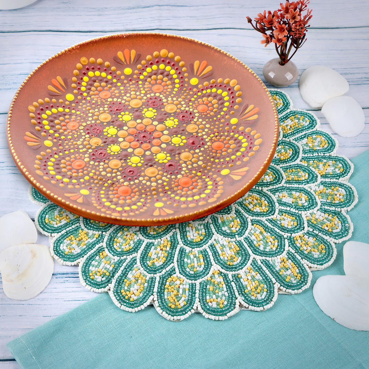 ALPHA Living HOME Round Beaded Placemat – Green & White, 13 Inch, Set of 1