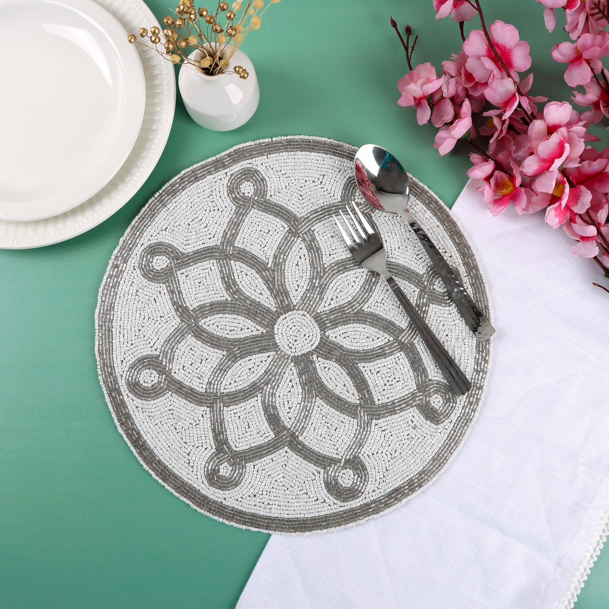 ALPHA Living HOME Beaded Placemats – Silver & White, Set of 2