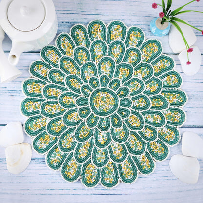ALPHA Living HOME Round Beaded Placemat – Green & White, 13 Inch, Set of 1
